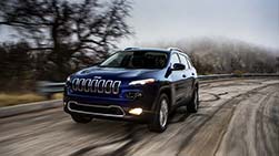 10-2014-jeep-cherokee-safety-features