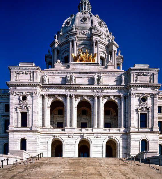 Walz, Minnesota Legislature Agree On End-of-Session Budget Outline